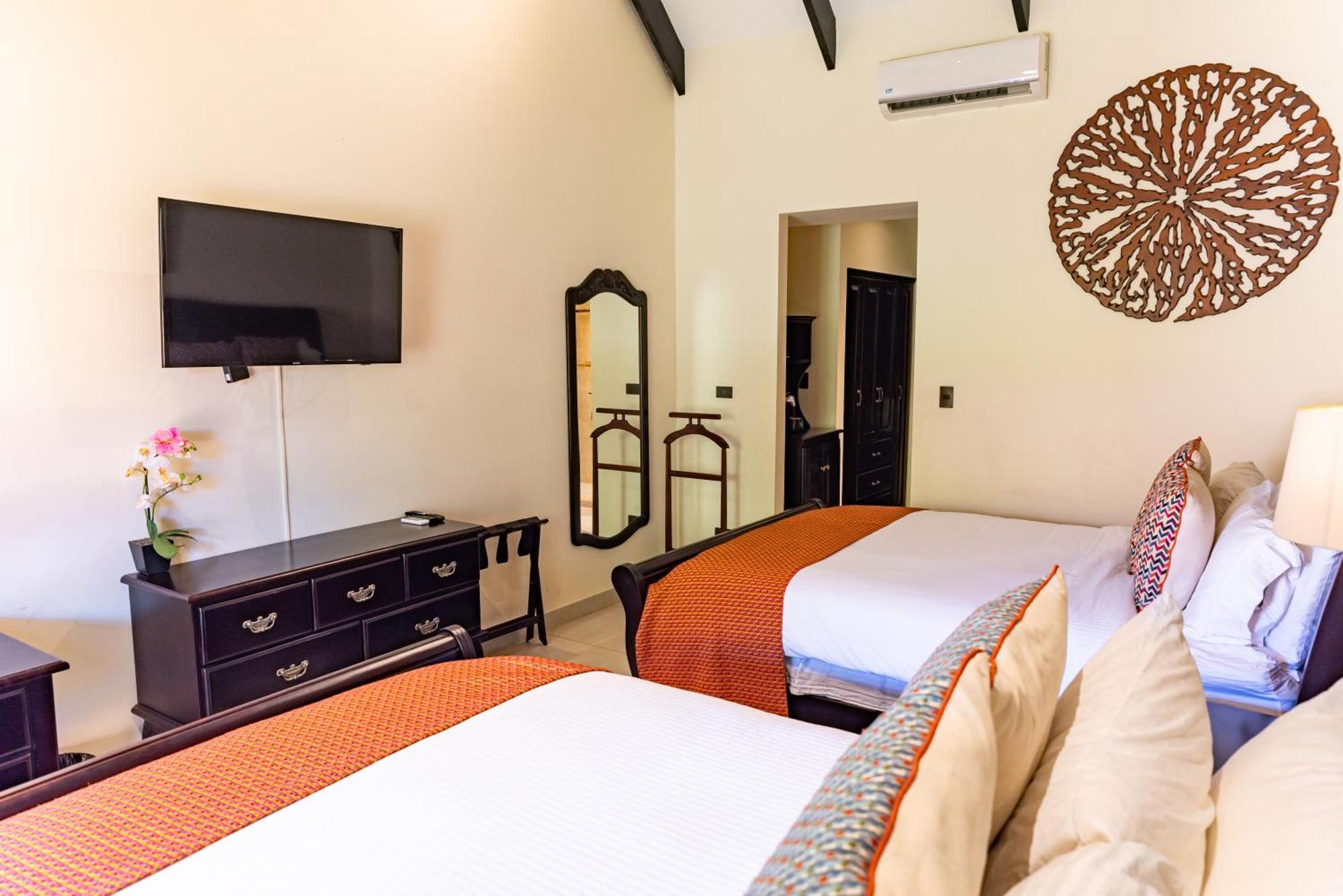 Sunset Del Mar Beach Resort เอสเตริโญส เอสเต ภายนอก รูปภาพ