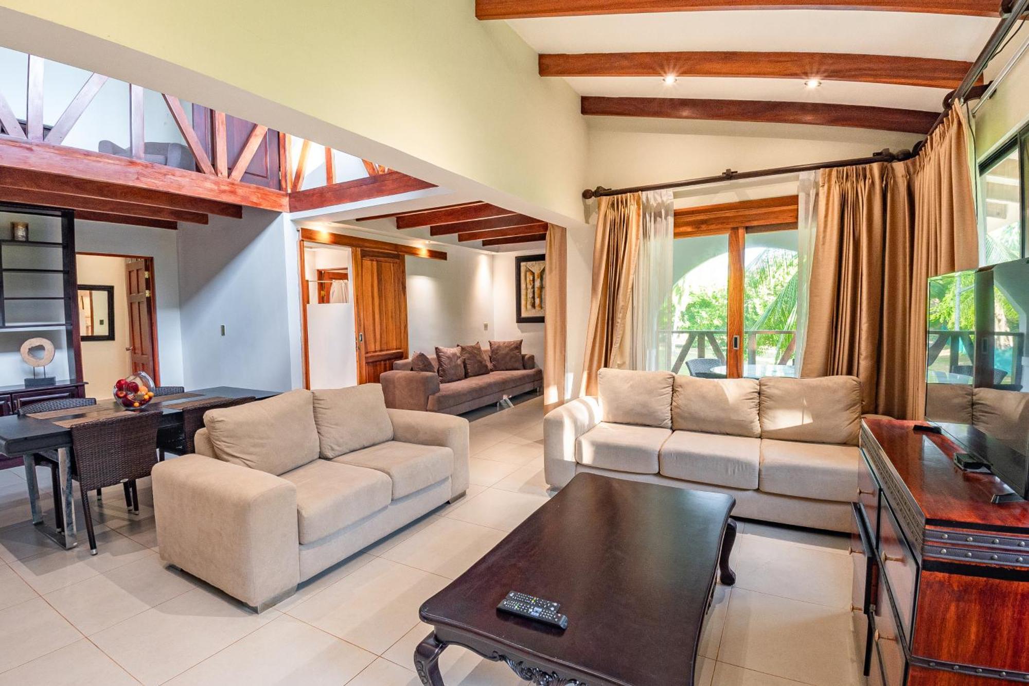 Sunset Del Mar Beach Resort เอสเตริโญส เอสเต ภายนอก รูปภาพ