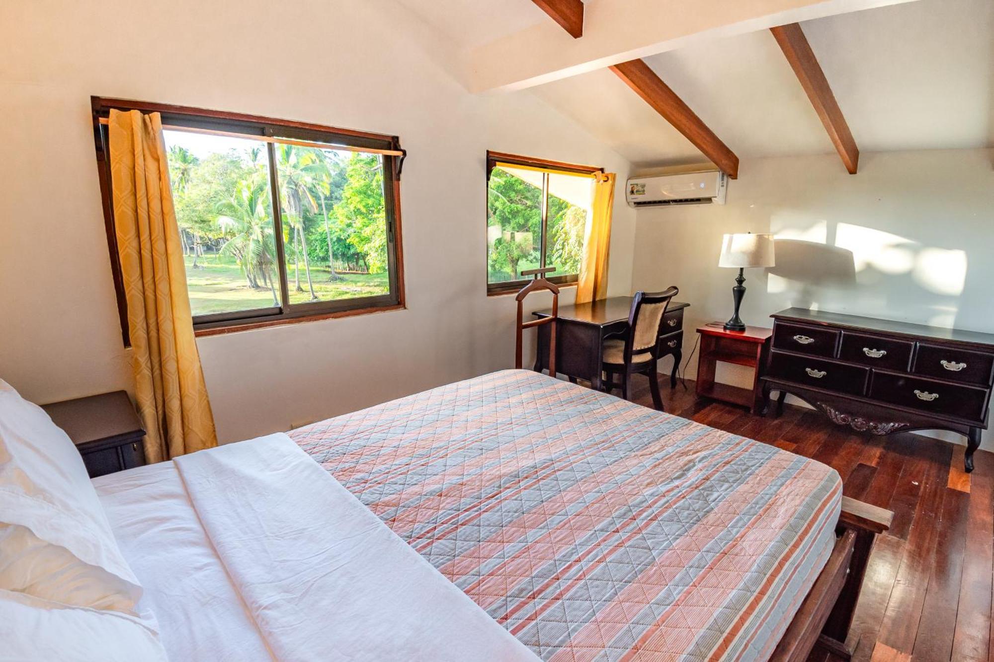 Sunset Del Mar Beach Resort เอสเตริโญส เอสเต ภายนอก รูปภาพ