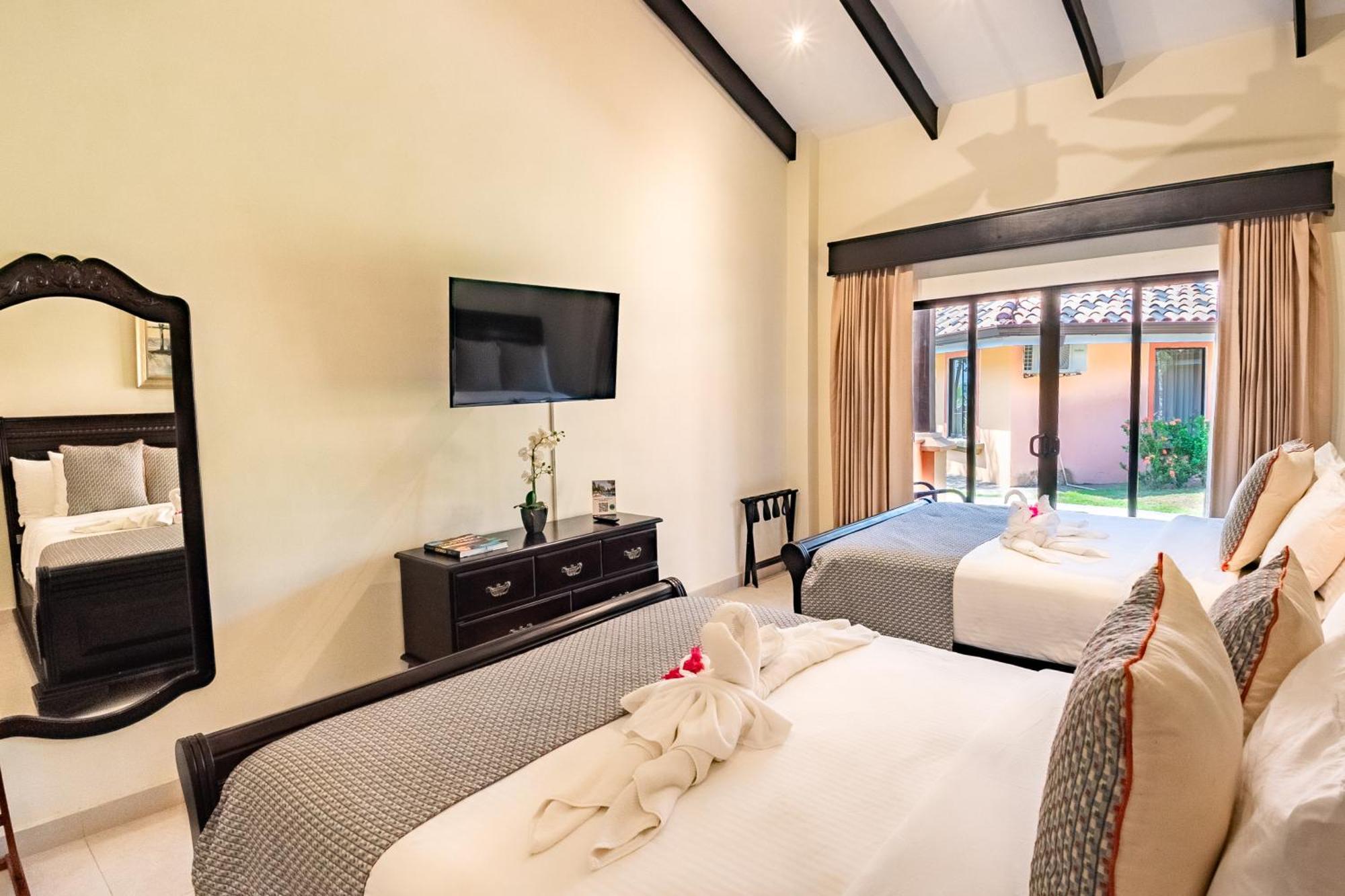 Sunset Del Mar Beach Resort เอสเตริโญส เอสเต ภายนอก รูปภาพ
